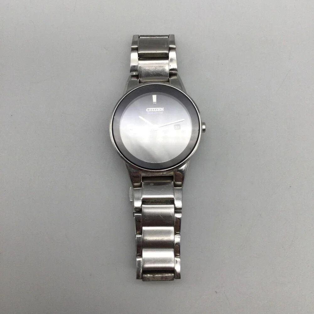 Citizen Eco-Drive Womens Watch 30mm Black Dial Stainless Date Solar J015 6.25